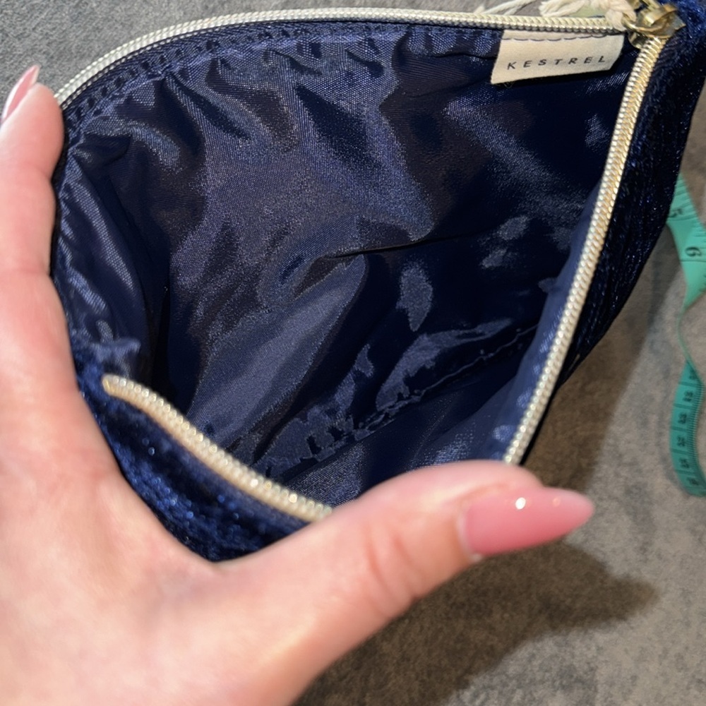 Kestrel- NWT  Navy Blue Velvet Quilted Pouch / Cosmetic Bag - Picture 8 of 10